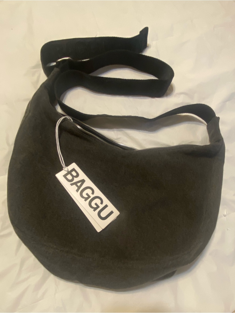 BAGGU Black Crescent Shoulder Bag with Wide Strap